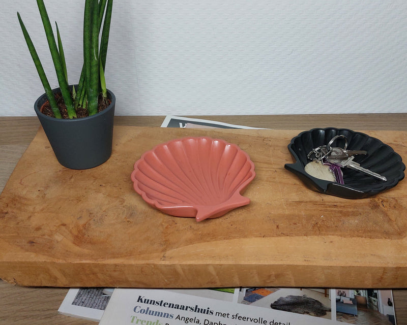 Schelpenset - Tweedelig - Zwart/Terracotta Effen Acrylwereld.nl